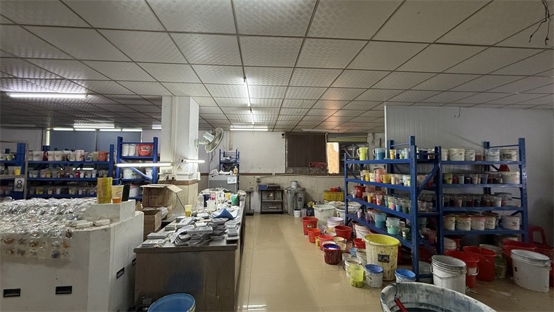 PVC color mixing room